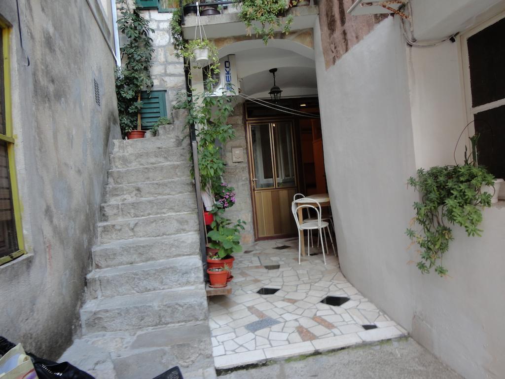Apartment Pera Split Exterior photo